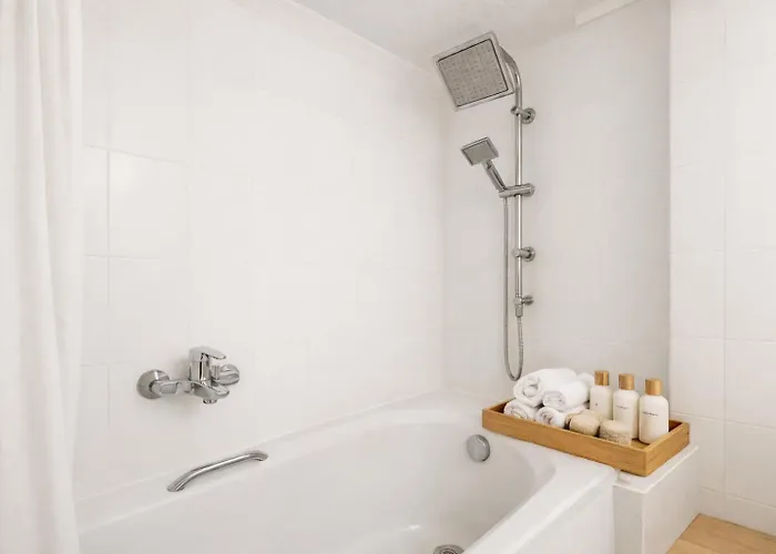 3br 300mts From The Peraía