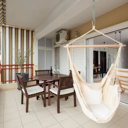 3br 300mts From The Апартаменты