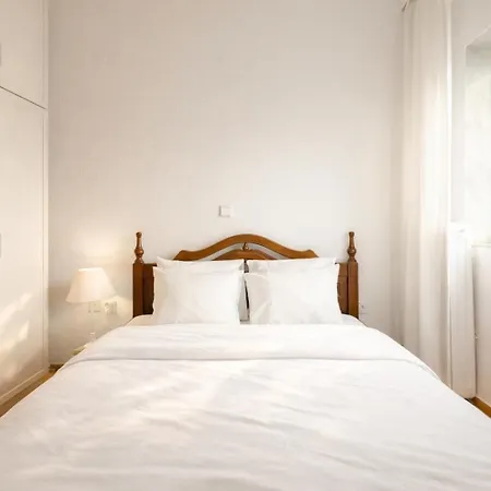 3br 300mts From The Apartman Peraía
